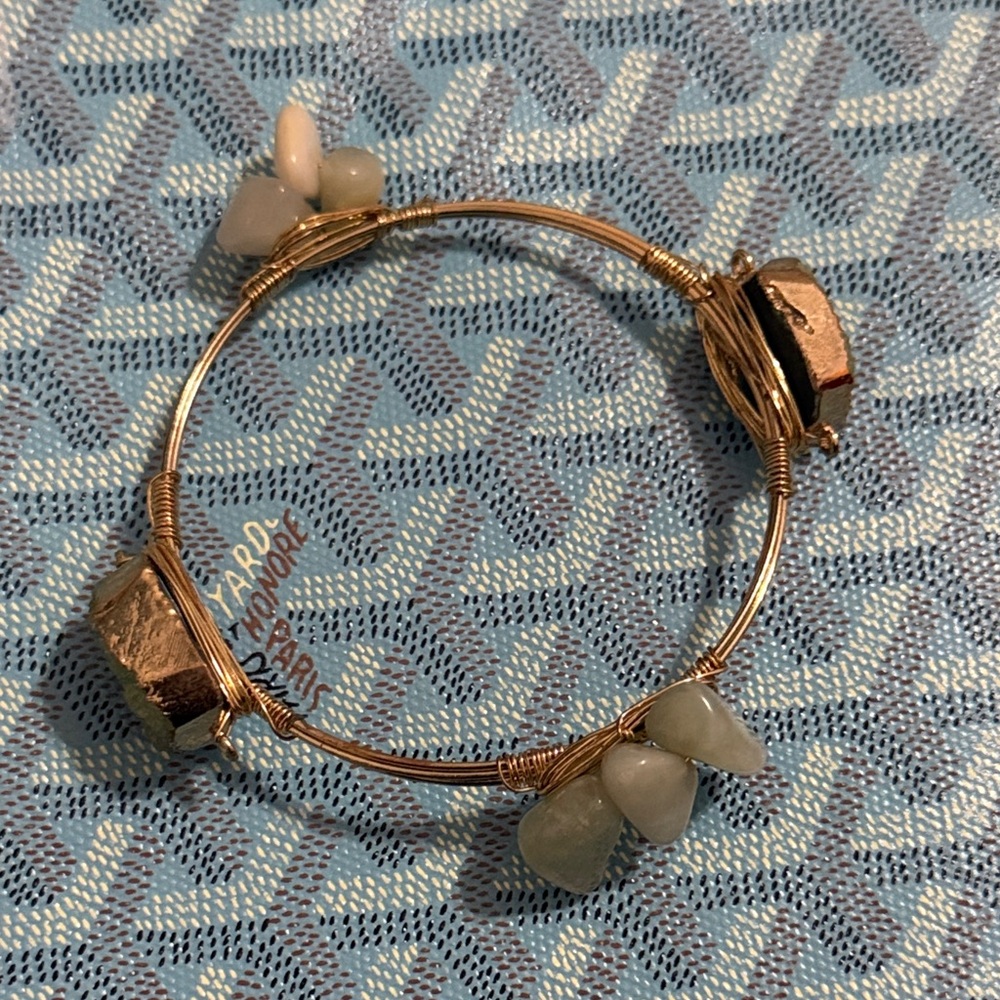 Elegant Gold and Stone Women's Bracelet